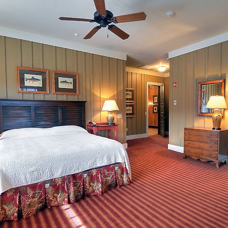 Bright'S Creek Lodge Columbus Exterior photo
